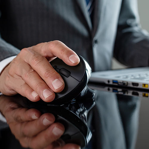 ワイヤレスマウス（Bluetooth・おすすめ・おしゃれ・人気・エルゴノミクス・充電式・静音・ブラック） MABT127