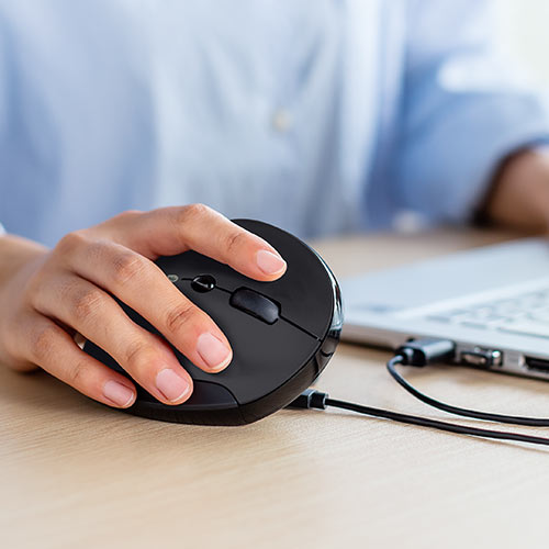 ワイヤレスマウス（Bluetooth・おすすめ・おしゃれ・人気・エルゴノミクス・充電式・静音・ブラック） MABT127