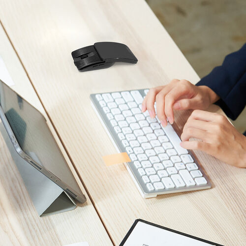 小型マウス｜折りたたみ・Bluetooth・静音・持ち歩き・MABT206BK