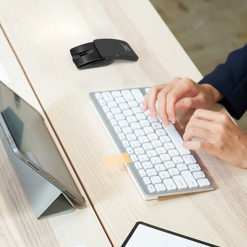 薄型マウス（Bluetooth・2.4GHzワイヤレス・スライドカバー・開閉で電源オンオフ・5ボタン・戻る/進むボタン・持ち運び・小型・コンパクト・USB-C充電式・スリム・軽量・静音・ブラック）