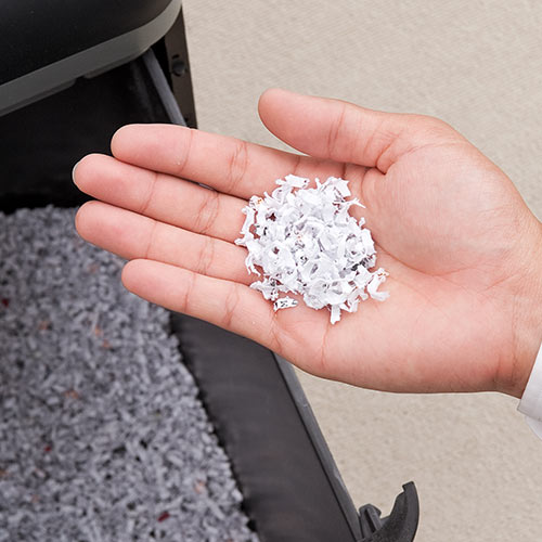 電動シュレッダー(業務用・家庭用・マイクロカット・6枚細断・連続5分使用・CD/DVD・クレジットカード対応) PSD008