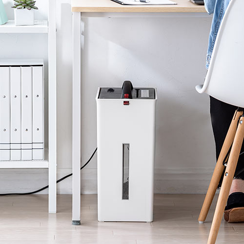 電動シュレッダー（家庭用・ゴミ圧縮機能付・クロスカット・クレジットカード・10枚細断） PSD024