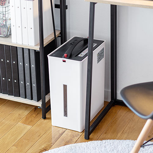 電動シュレッダー（家庭用・ゴミ圧縮機能付・クロスカット・クレジットカード・10枚細断） PSD024