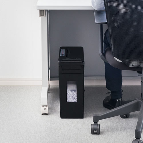 【アウトレット・中古・セール】コロコロシュレッダー（電動・クロスカット・キャスター・取っ手付き・A4・8枚細断・家庭用・ホッチキス対応・業務用・移動・デスクサイドシュレッダー）