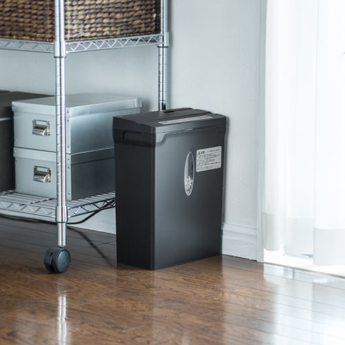 シュレッダー（家庭用・電動・クロスカット・A4・小型・クレジットカード・ホッチキス対応・コンパクト） PSD031 サンワサプライ