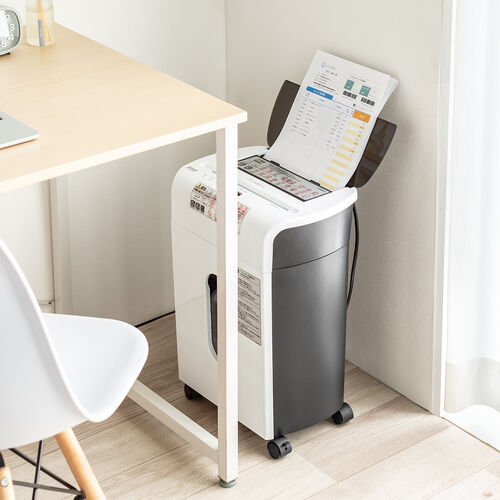 オートフィードシュレッダー（家庭用シュレッダー・業務用シュレッダー・自動細断・連続給紙・自動給紙60枚・クロスカット・5×10mm・手差し細断8枚・カード細断・13.5L・ホッチキス）