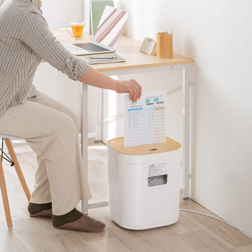シュレッダー（静音・コンパクトシュレッダー・パーソナルシュレッダー・電動シュレッダー・マイクロカット・ホッチキス対応・最大4枚・12L・ホワイト）