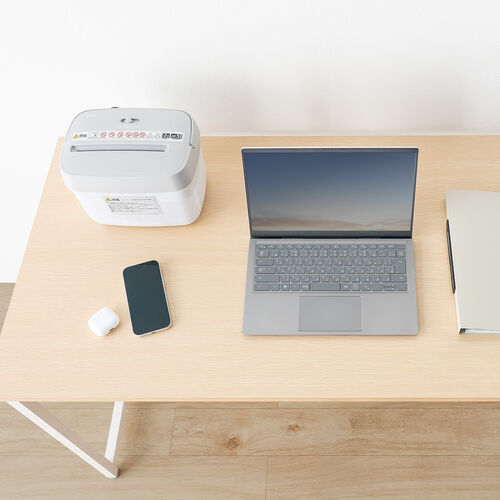 卓上シュレッダー（コンパクトシュレッダー・電動シュレッダー・A5対応・マイクロカット・2×12mm・電動・5枚同時細断・連続2分・5L）