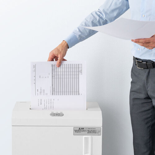 電動シュレッダー（業務用・マイクロカット・A3対応・大容量・A4最大15枚同時細断・A3最大10枚同時細断・30分連続細断・カード細断・ホッチキス対応・40L・静音・キャスター付き）