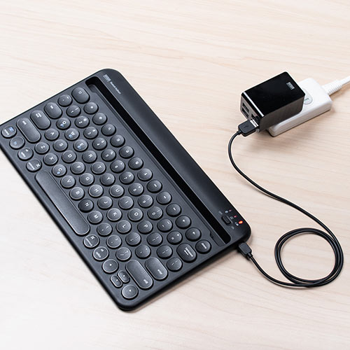 iPad用多機能スタンド付きキーボード Amazon.co.jp: Bluetoothワイヤレス キーボード ipad対応 スマホ