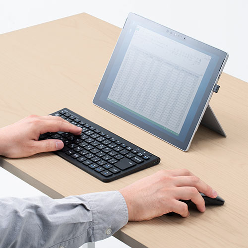キーボードマウスセット（無線・ワイヤレスキーボード・ワイヤレスマウス・スリムキーボード・薄型マウス・持ち運び・充電式・テンキーなし・右利き・左利き）