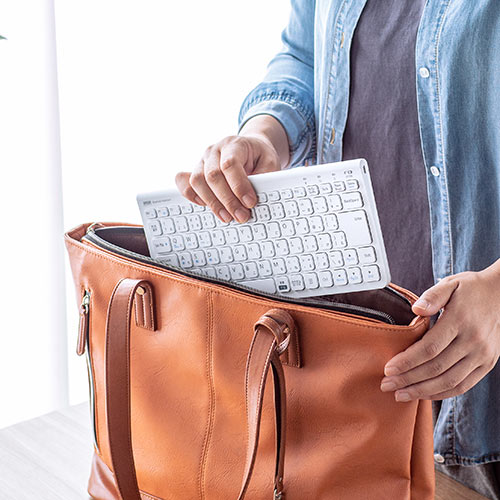 Bluetoothキーボード（ワイヤレスキーボード・マルチペアリング・Windows・ipad・macOS・iOS ・Android・配列切替可能・充電式） SKB073