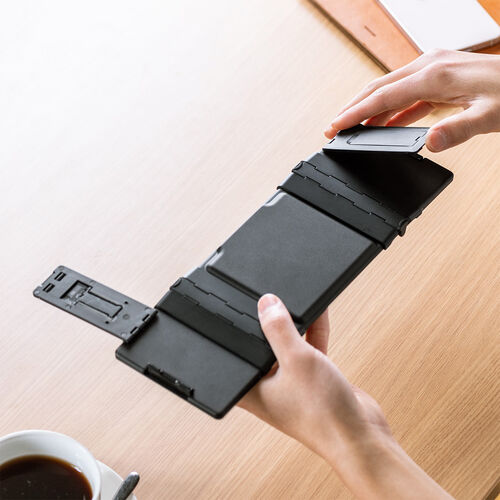 Bluetoothキーボード（iPad・iPhone用キーボード・スタンド機能付き・タッチパッド・トラックパッド・折りたたみ・最大3台切替対応）