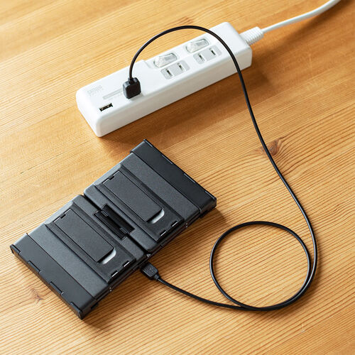 Bluetoothキーボード（iPad・iPhone用キーボード・スタンド機能付き・タッチパッド・トラックパッド・折りたたみ・最大3台切替対応）