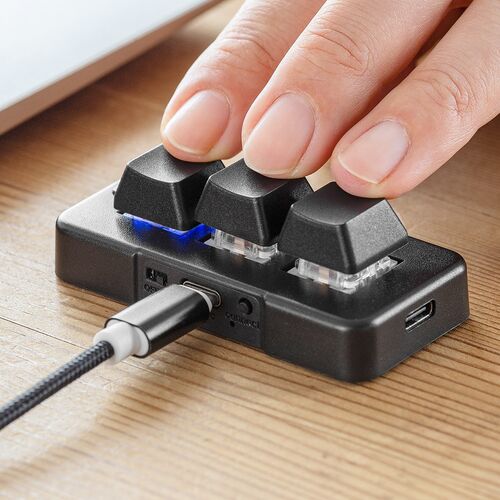 プログラマブルキーボード（ミニ3キー・片手キーボード・左手デバイス・ゲーミングキーボード・マクロキーボード・マクロ機能・メカニカル・青軸・割付・バックライト付き・有線接続・ブラック） SKB075