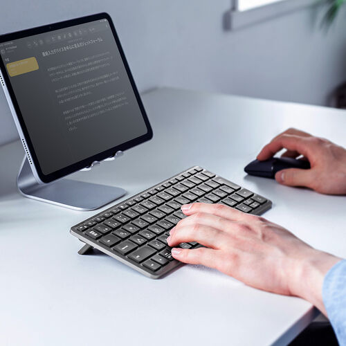 ワイヤレスキーボード（テンキーレス・Bluetooth＆2.4Gレシーバー・日本語配列・マルチペアリング3台・充電式・パンタグラフ式・小型・コンパクト・ブラック）