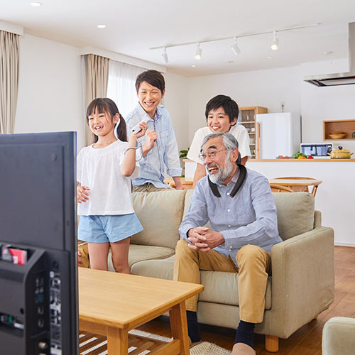 ネックスピーカー（ウェアラブル・肩かけ・首かけ・軽量・テレビ・ゲーム・Bluetooth5.0・低遅延・IPX5）