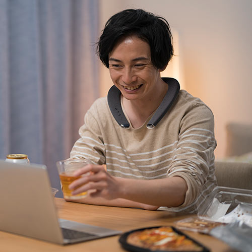 ネックスピーカー（ウェアラブル・肩かけ・首かけ・軽量・テレビ・ゲーム・Bluetooth5.0・低遅延・IPX5）