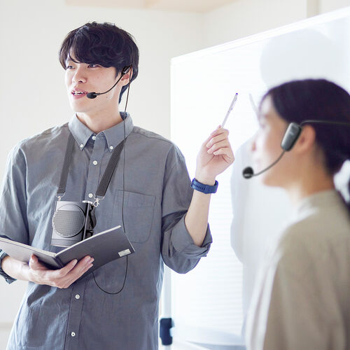 拡声器 ハンズフリー ポータブル マイク ワイヤレス 有線マイク付属 高出力30W USBメモリ microSD イベント ツアーガイド 選挙 セミナー 講義 会議 運動会