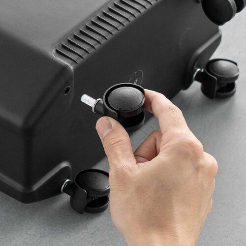 ミストファン（ノズル噴射式・扇風機・8L・自動首振り・コードレス・USB Type-C・充電式・キャスター付・キャンプ・現場・強力送風・リモコン・ブラック）