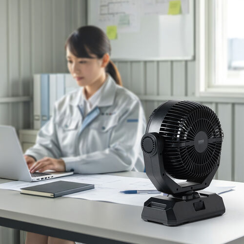 ミストファン（ノズル噴射式・扇風機・8L・自動首振り・コードレス・USB Type-C・充電式・キャスター付・キャンプ・現場・強力送風・リモコン・ブラック）