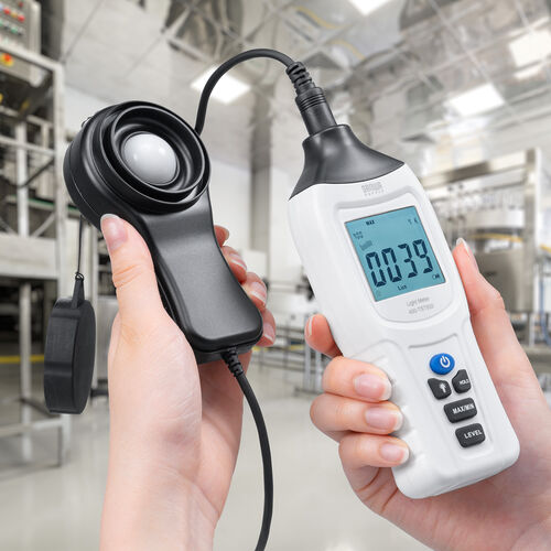 デジタル照度計（セパレート式光センサー・簡単操作・観葉植物・デジタル表示・バックライト機能・三脚取付け可能・9V電池式・収納ケース付）TST932