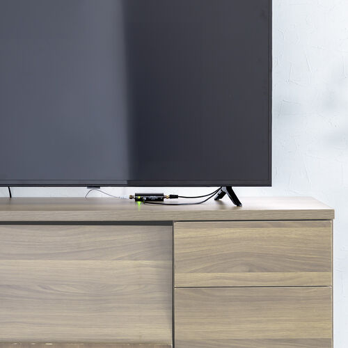 アンテナブースター（地デジ専用・USB給電・室内設置・小型・卓上型・簡単設置・アンテナケーブル付属・ノイズ改善）