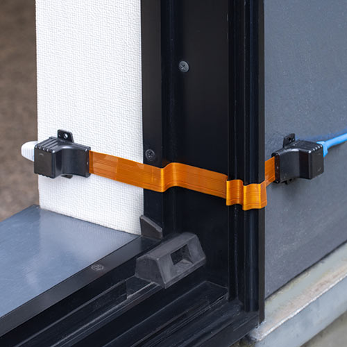 すきま用LANケーブル（隙間・窓・サッシ・ドア・フラットケーブル・中継アダプタ・CAT5相当・屋外）