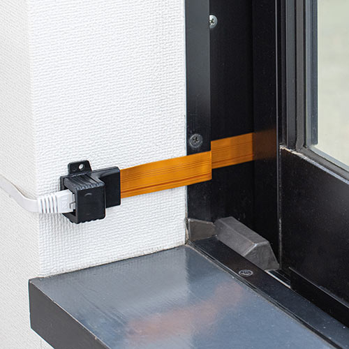 すきま用LANケーブル（隙間・窓・サッシ・ドア・フラットケーブル・中継アダプタ・CAT5相当・屋外）