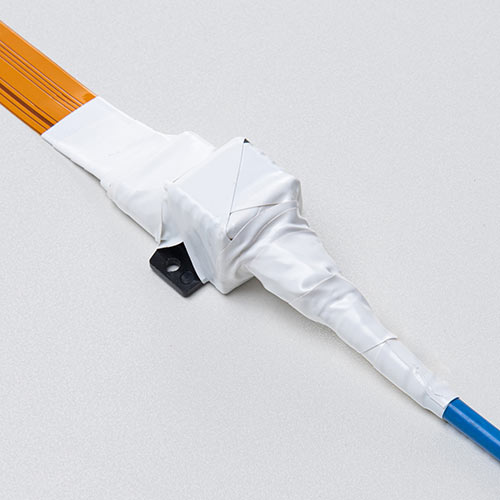 すきま用LANケーブル（隙間・窓・サッシ・ドア・フラットケーブル・中継アダプタ・CAT5相当・屋外）