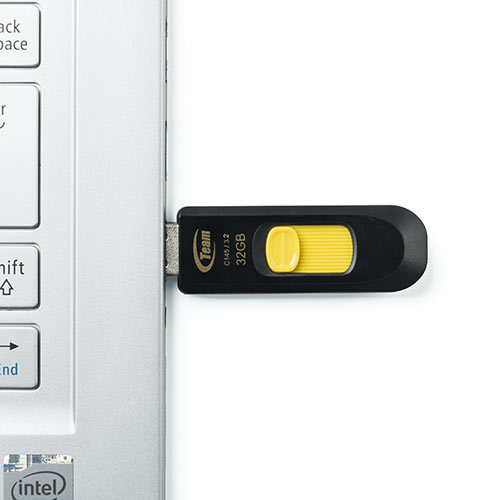USBメモリ（USB3.2・32GB・コネクタスライド式）