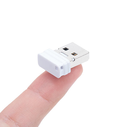 USBメモリ（超小型・キャップ式・32GB・USB3.2 Gen1・ホワイト）