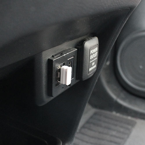 USBメモリ（超小型・キャップ式・32GB・USB3.2 Gen1・ホワイト）