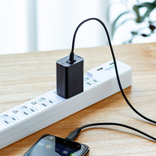 AC充電器(ケーブル一体型・Type-C・PSE取得・ケーブル長2m・スマートフォン・小型ガジェット)