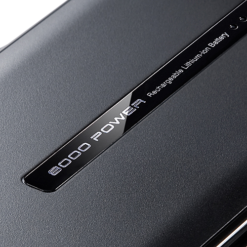 大容量モバイルバッテリー ケーブル内蔵タイプ（8000mAh・2.4A・AC