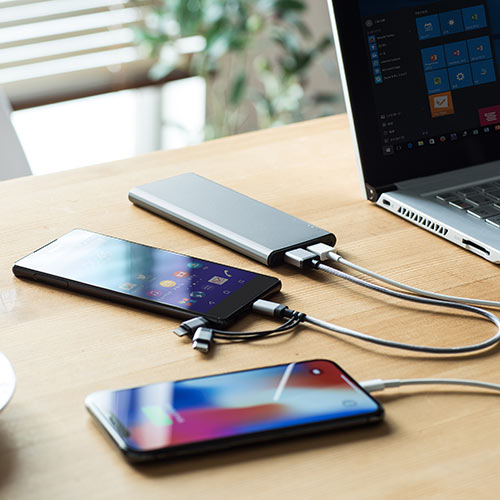 モバイルバッテリー（iPhone・Android対応・薄型・5000mAh・Lightning/microUSB/Type C対応・PSE適合品）