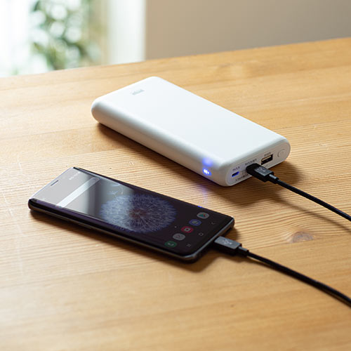モバイルバッテリー （大容量・20000mAh・Type-C・タイプC対応・ケーブル付属・ホワイト）