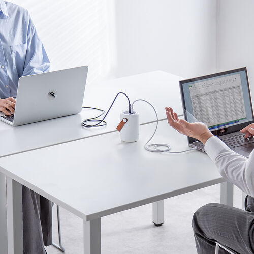 モバイルバッテリー（ハンドル付き・軽量・小型・持ち運び・大容量・25000mAh・PD100W・高速充電・3台同時充電・低電流モード・ノートPC・PSE認証済み・モバ充・ホワイト）