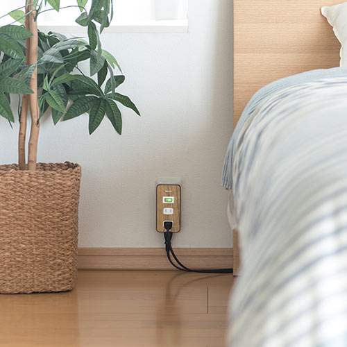 電源タップ（集中スイッチ付・3個口・木目調・ホコリ防止シャッター付）