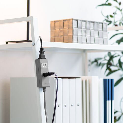 電源タップ（雷ガード内蔵・3個口・2P・2m・マグネット・シャッター・スイングプラグ・トラッキング予防・グレー）