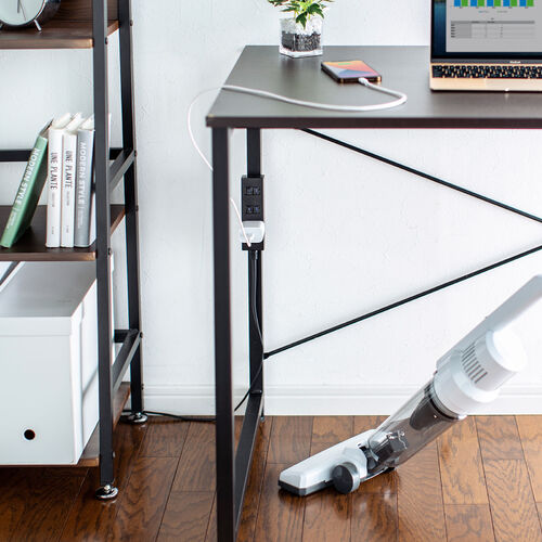 電源タップ（雷ガード内蔵・4個口・2P・2m・マグネット・シャッター・スイングプラグ・トラッキング予防・ブラック）