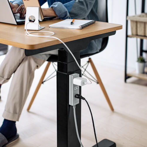 電源タップ（雷ガード内蔵・4個口・2P・2m・マグネット・シャッター・スイングプラグ・トラッキング予防・グレー）