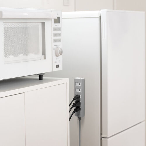 電源タップ（雷ガード内蔵・6個口・2P・2m・マグネット・シャッター・スイングプラグ・トラッキング予防・グレー）