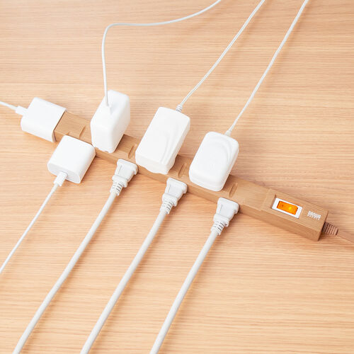 スリム電源タップ（一括集中スイッチ付き・ブレーカー内蔵・8個口・3P対応・2m・ACアダプタ対応・マグネット・ライトブラウン）