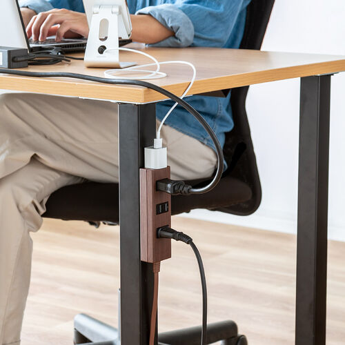 電源タップ（雷ガード内蔵・4個口・2P・2m・マグネット・シャッター・スイングプラグ・トラッキング予防・ダークブラウン）