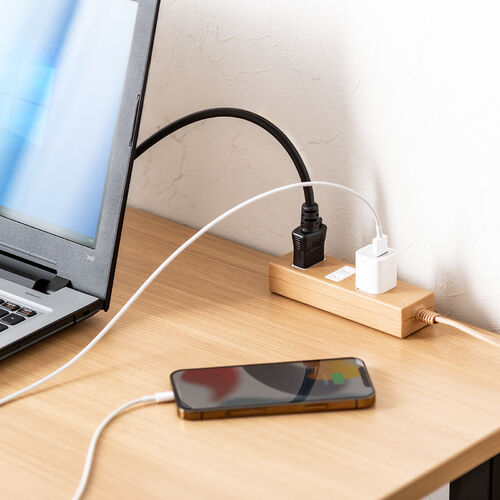 電源タップ（雷ガード内蔵・4個口・2P・2m・マグネット・シャッター・スイングプラグ・トラッキング予防・ライトブラウン）