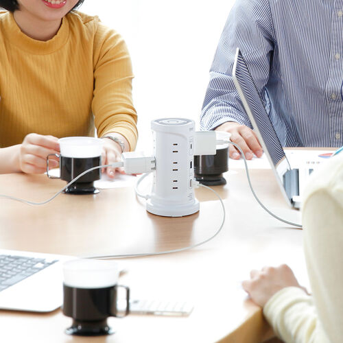 タワー型電源タップ（タワータップ・USB充電対応・タイプC搭載・12個口・2m・ホワイト）
