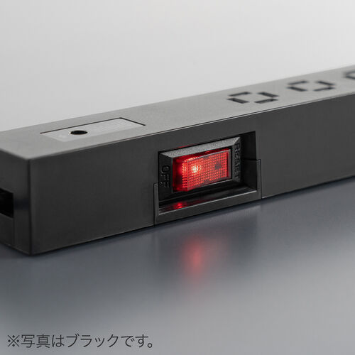 電源タップ（スリムタップ・AC8口・マグネット・雷ガード内蔵・一括集中スイッチ・縦横差し込み・車輪差し・2m・ACアダプタ対応・スイングプラグ・ホワイト）