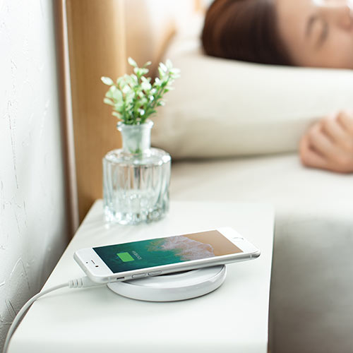 ワイヤレス充電器（Qi対応・iPhone 急速充電・9W充電対応・薄型・最大15W）