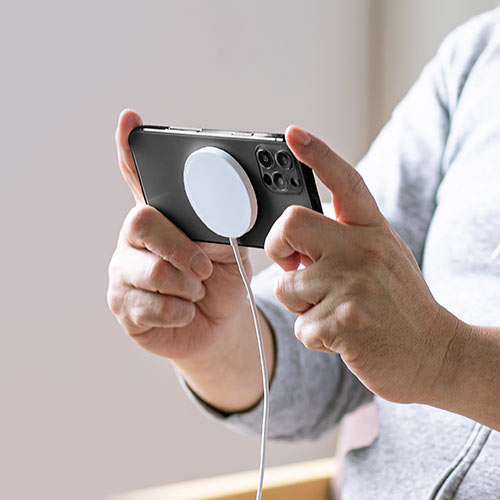 マグネットワイヤレス充電器 Magsafe対応iPhone Qi規格互換性 ケーブル長2.5m 一体型 iPhone12/13シリーズ